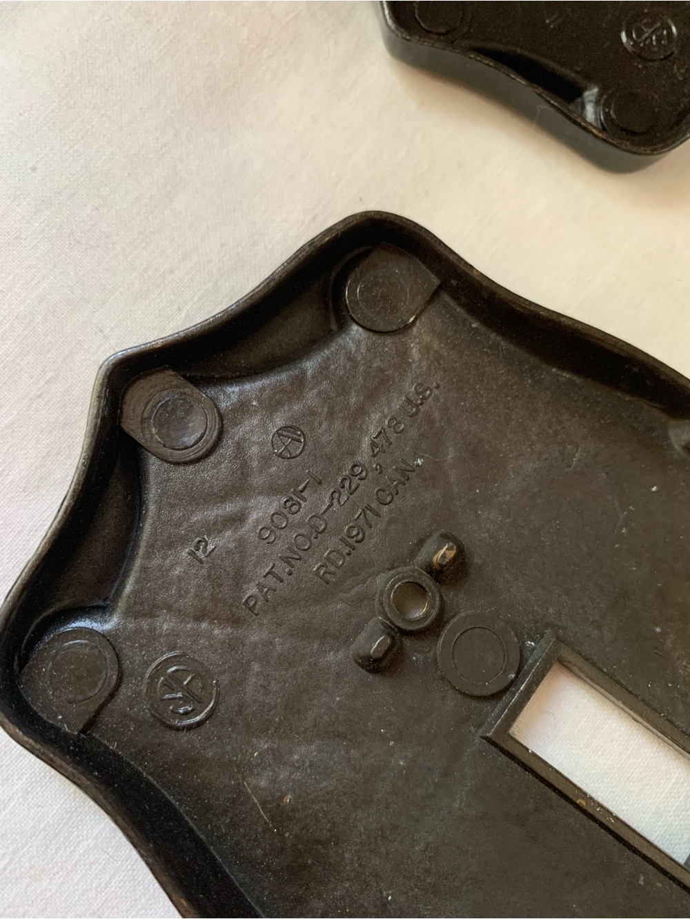 🏛️Lot(5) : 1971 Amerock Carriage House Switch Plates - Vintage 9081-1 & 9084-1 - Picture 4 of 13